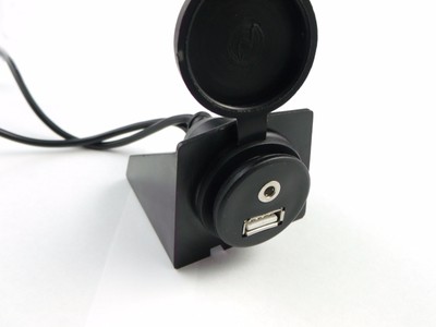 USB Klinke 3,5mm Einbau Buchse Adapter Kabel Anschluss AUX IN Steckdose KFZ PKW