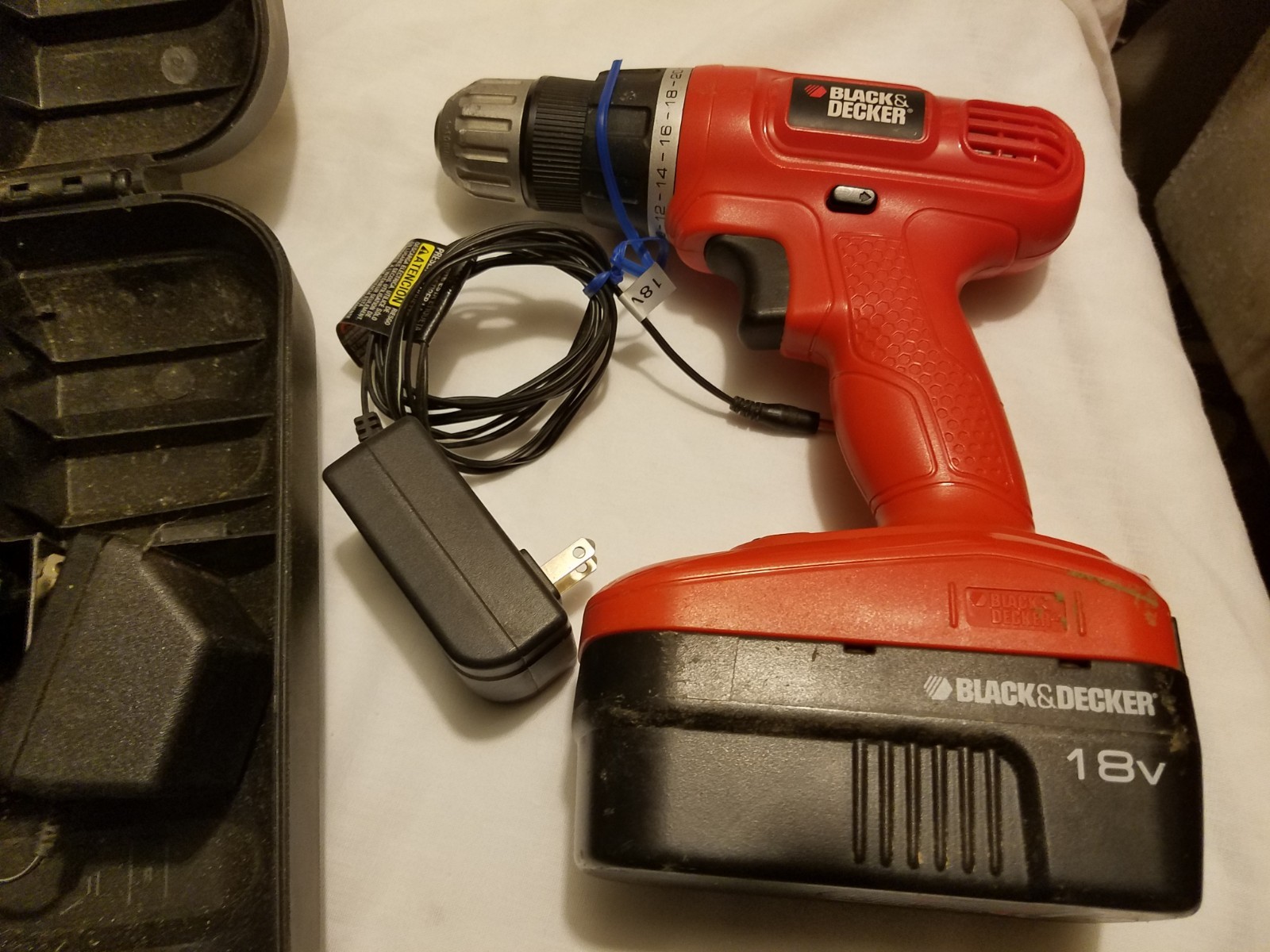 Black and decker 18 volt drill plus  14 volt drill pre own ,14 v with case