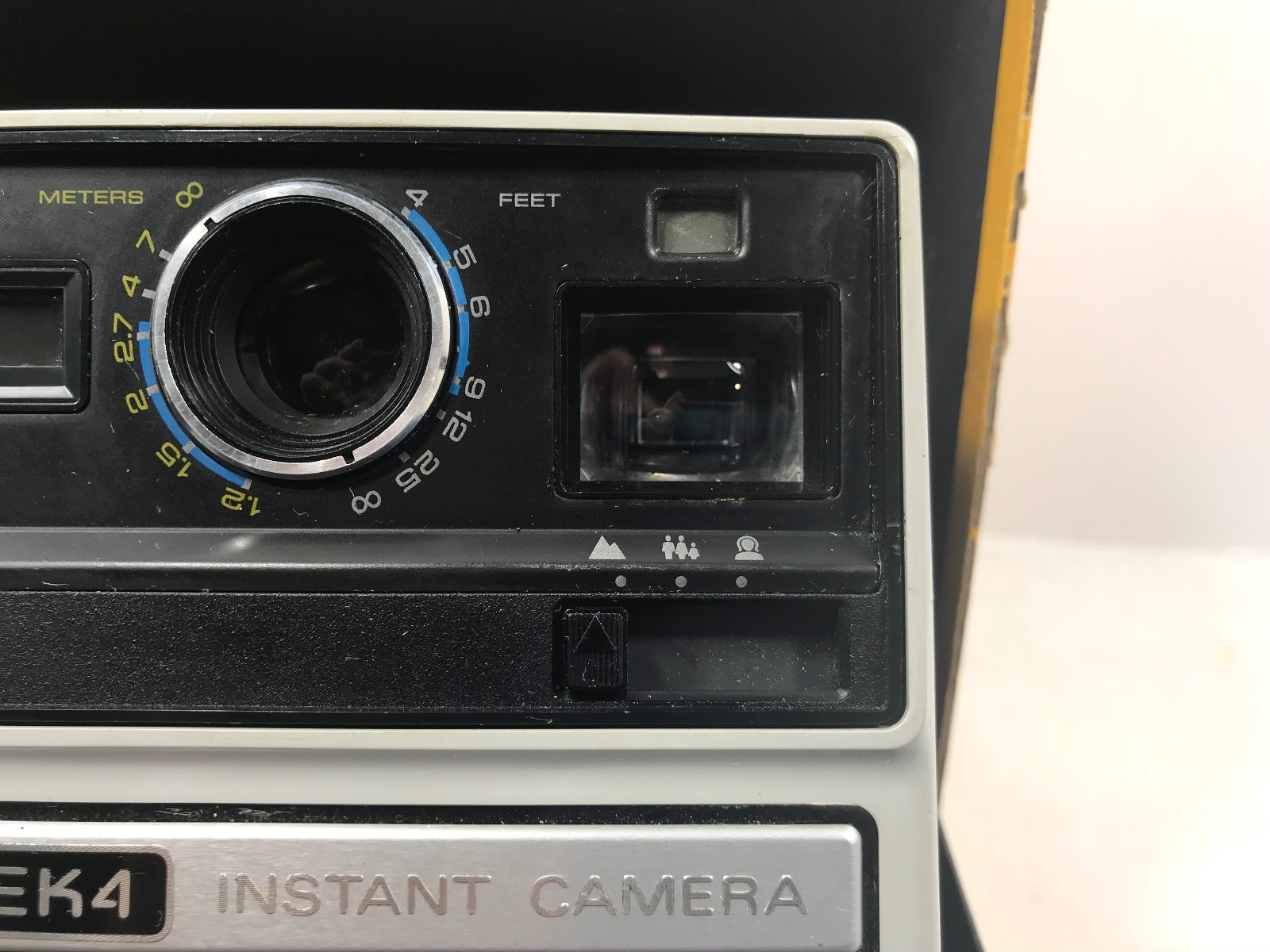 VINTAGE KODAK EK4 INSTANT CAMERA IN ORIGINAL BOX UNTESTED