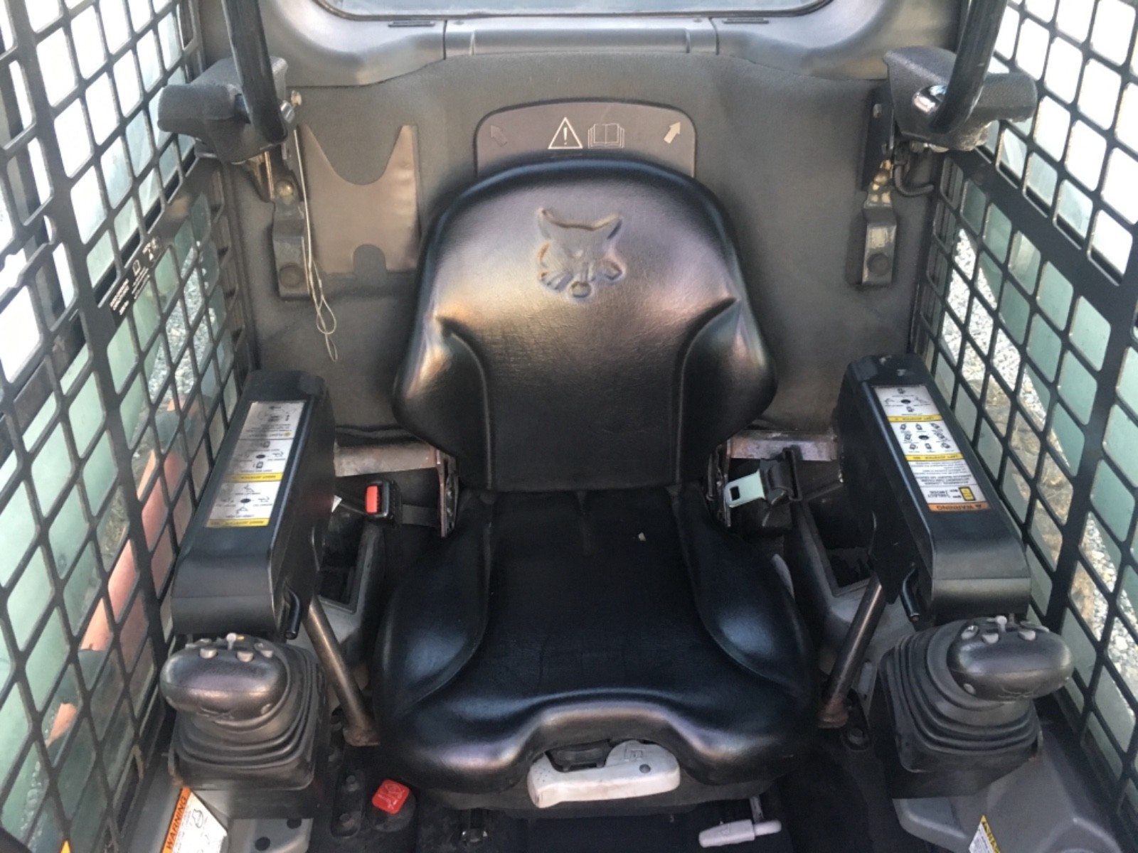 2013 BOBCAT S750 SKID STEER,  CAB- HEAT AND AIR, SPEED CONTROL, PILOT CONTROLS