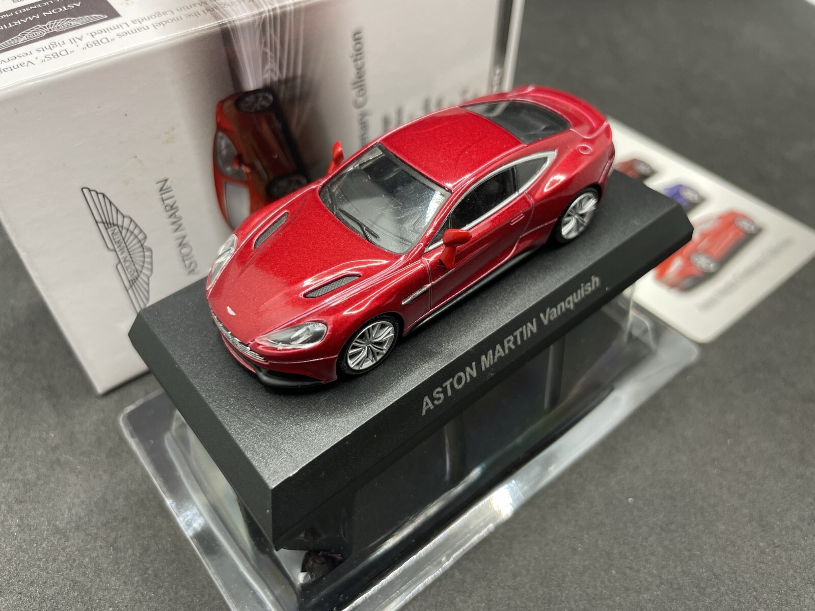【ほぼ新品】VANQUISH ヴァンキッシュ Red-1 Kyosho 1/64 Aston Martin collection Vanquish Red diecast
