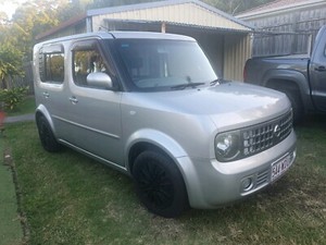 Nissan cube 2004 год