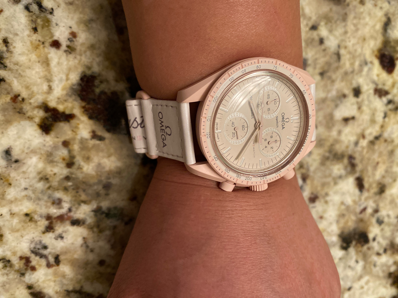 【新品】OMEGA×swatchミッション トゥ ヴィーナス SO33P100 MISSION TO VENUS - Bioceramic MoonSwatch Collection
