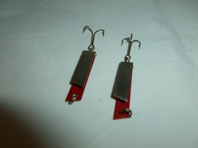 2 Vintage Unmarked 1-1/2” Fly Rod/Ultralight Fishing Lures  Lot J-581