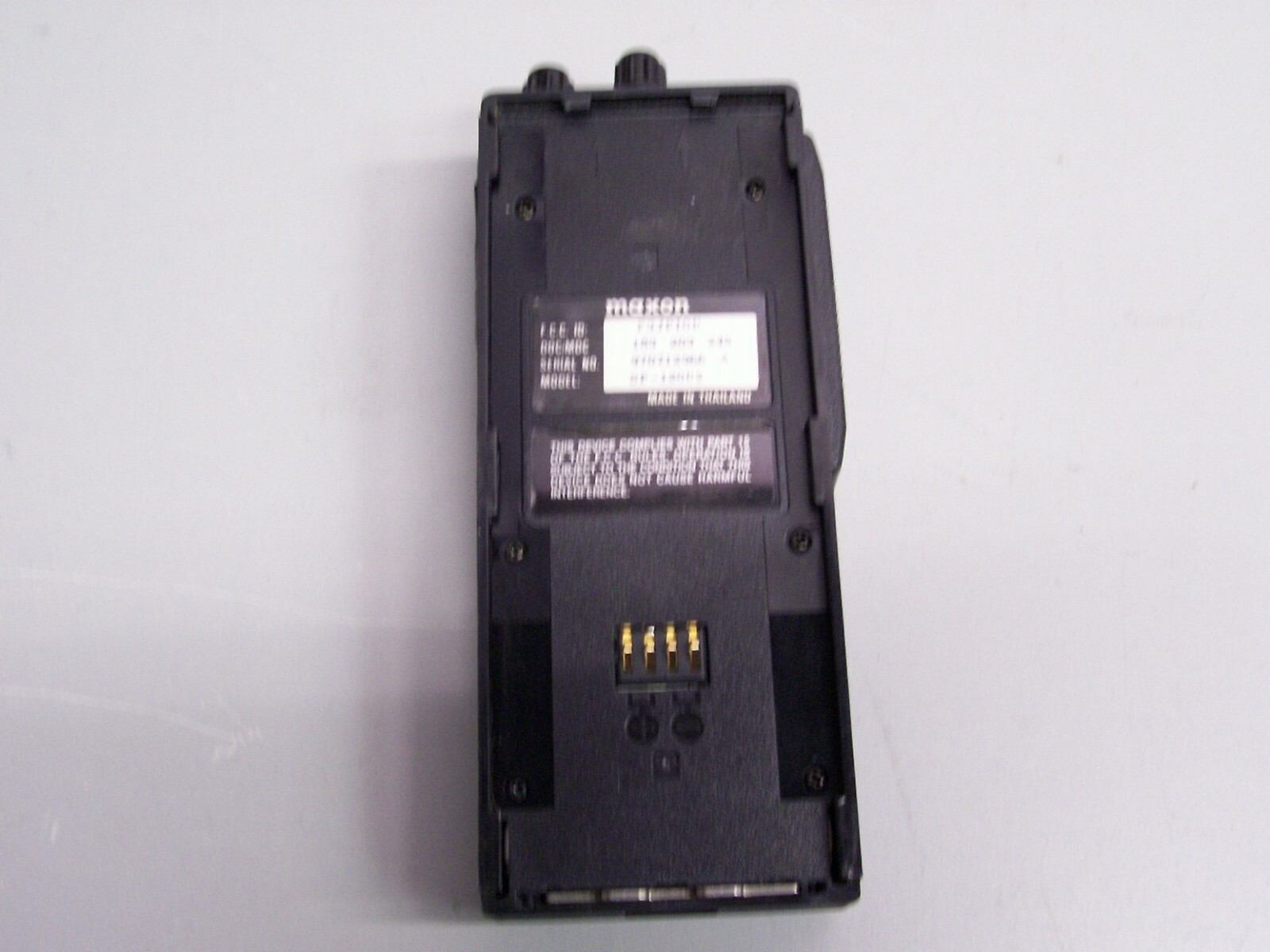 MAXON SP-120 UHF HAND HELD RADIO AND QPA-1135 SLOW CHARGER