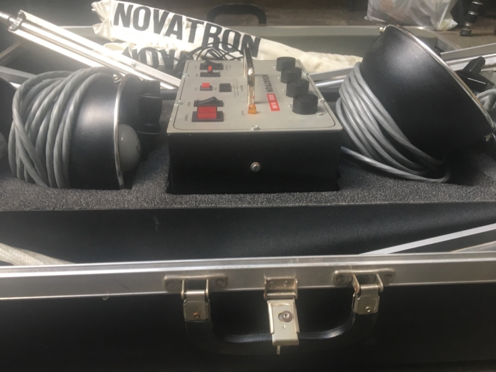 novatron 800 lighting system