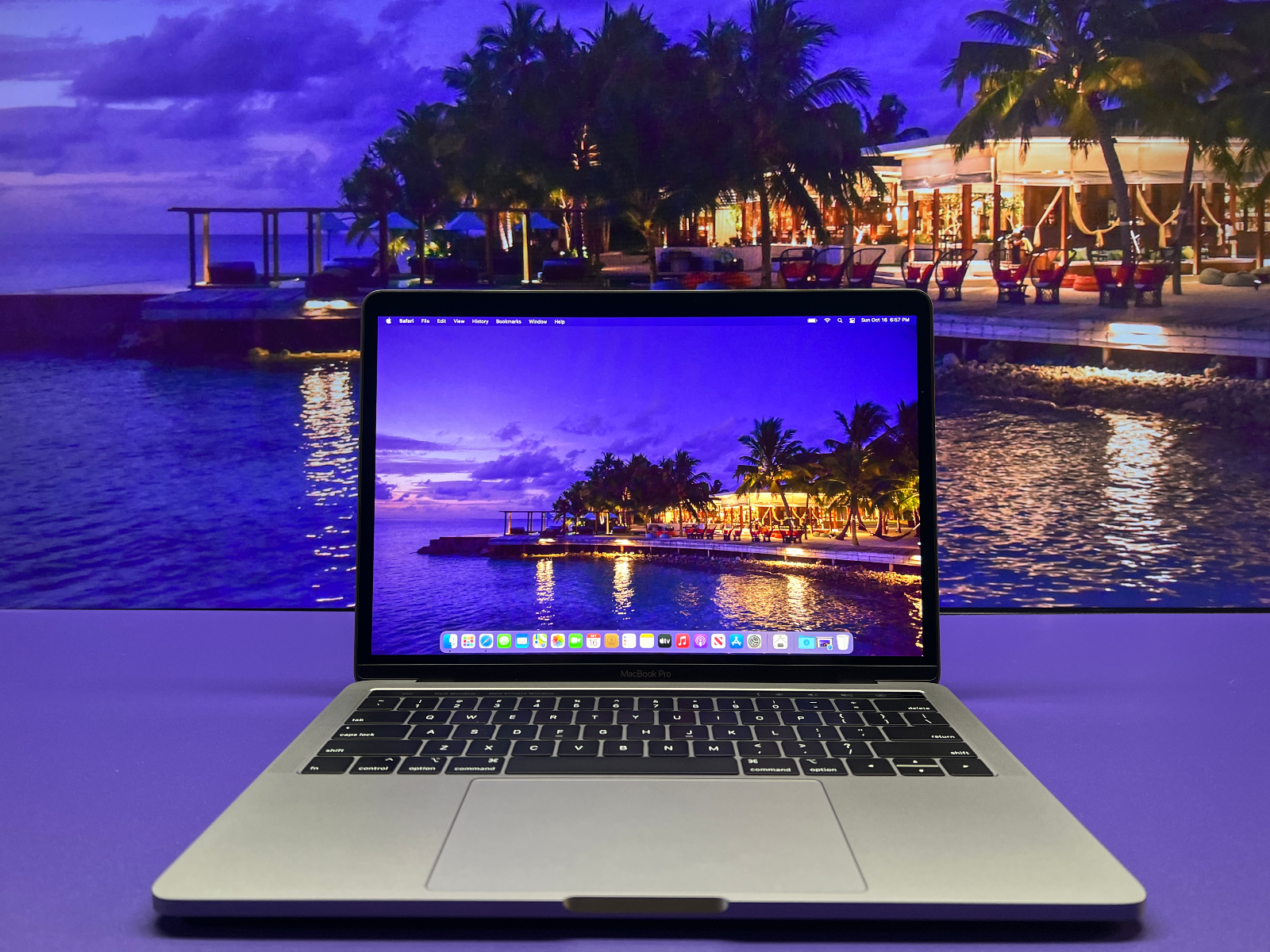 2019+ Apple MacBook Pro 13 Quad 2.8GHz Intel i7 16GB RAM 2019+ Apple MacBook Pro 13 Quad 2.8GHz Intel i7 16GB RAM