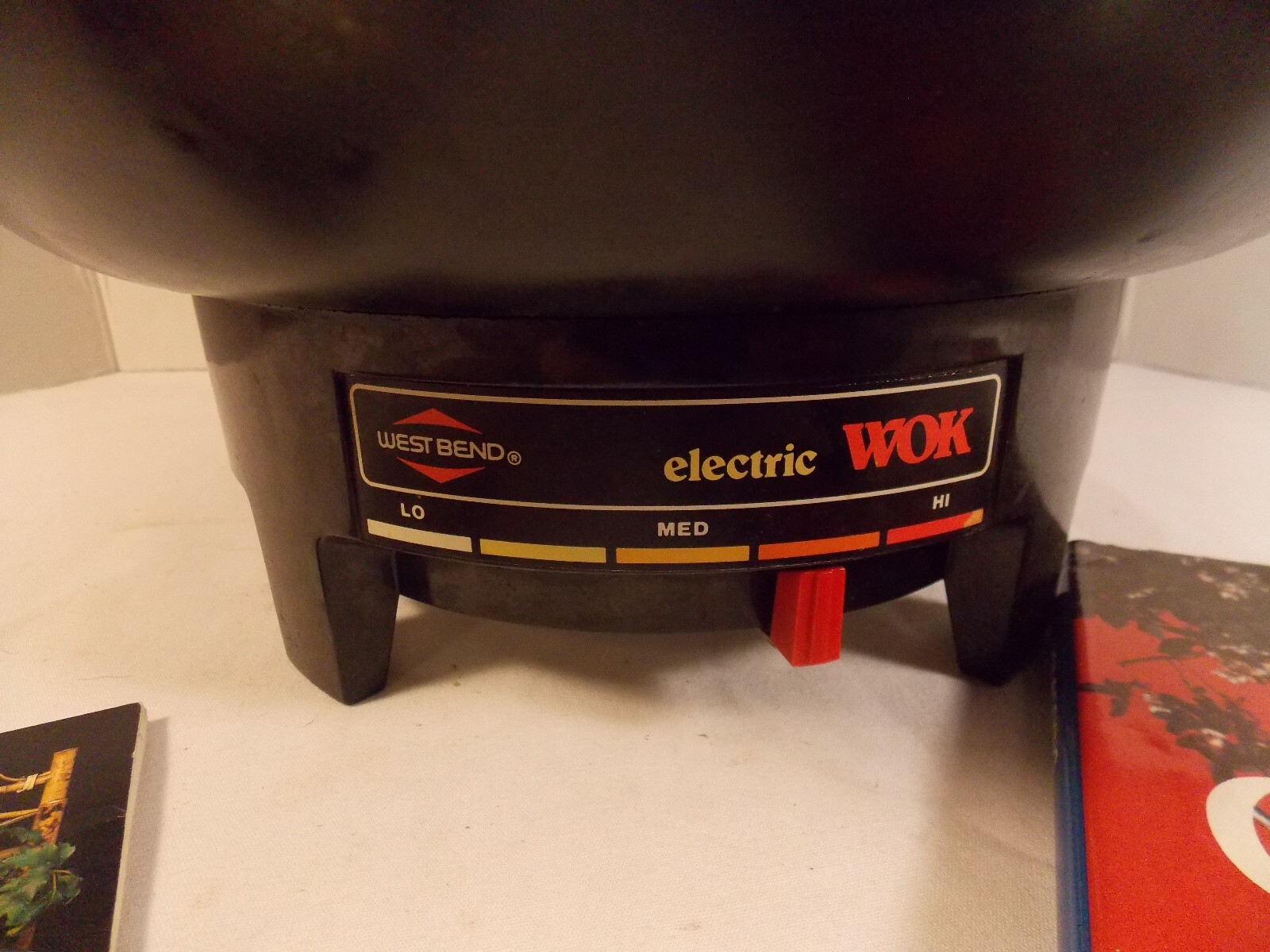 West Bend Electric Wok Model 79525 - Nice RED