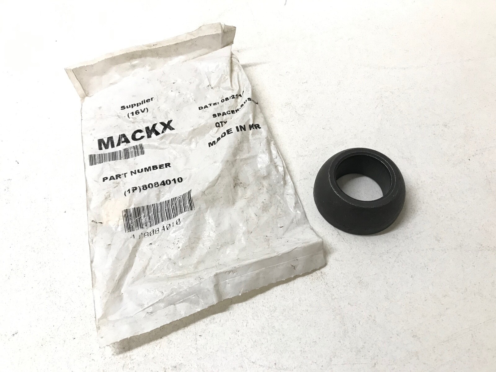 tamachan LOT OF 2. OEM MACK 8084010 SPACER-SUSPENSION - 44RU2394M | eBay