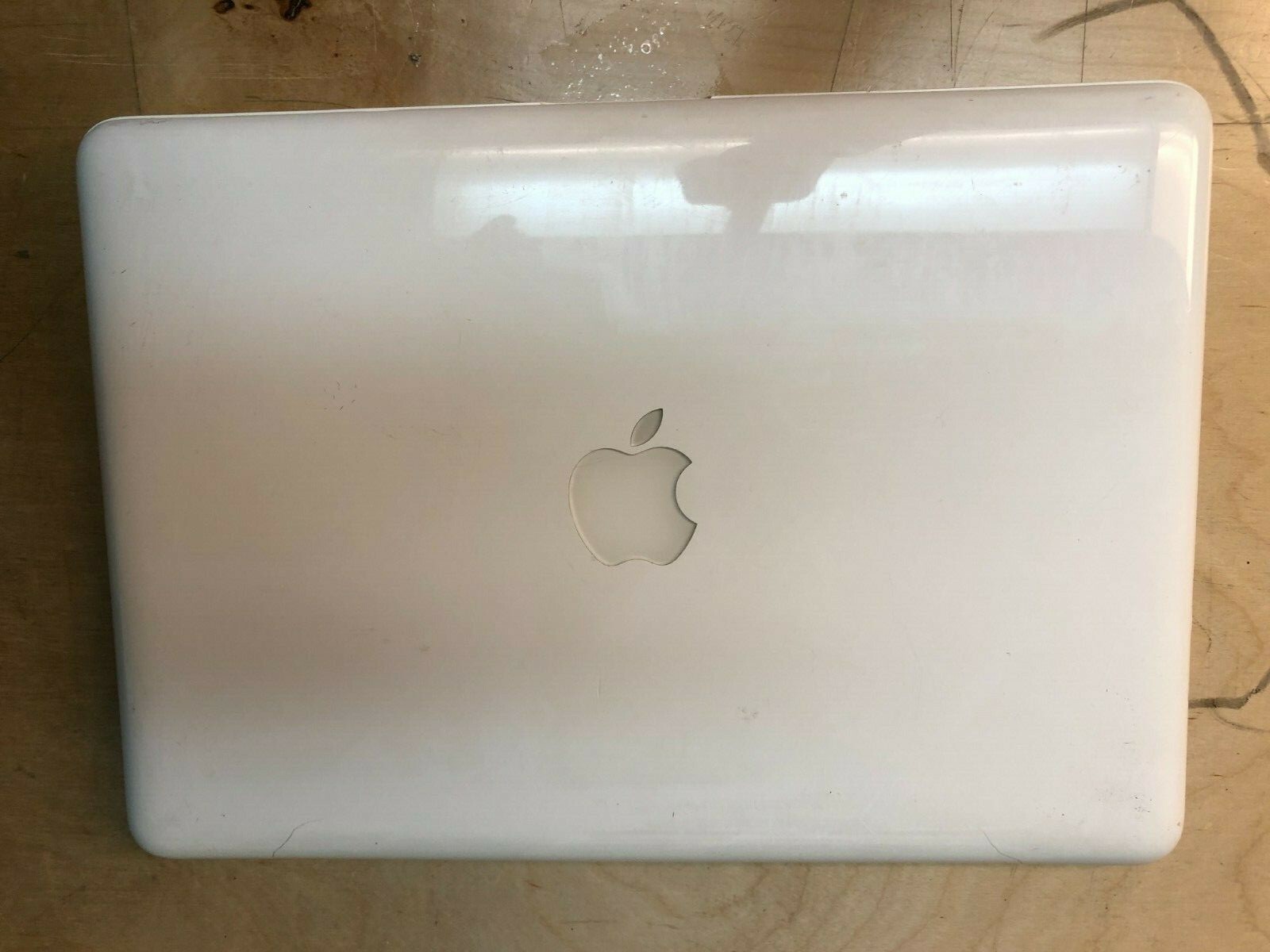 2台まとめ売り アップル Apple MacBook A1342 アップル、新しいM2チップを搭載したMacBook Airと13インチ