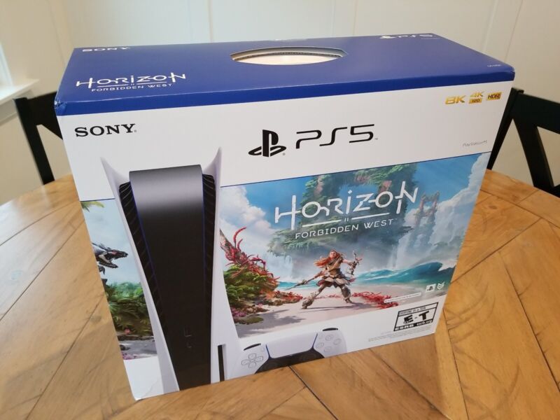 Sony PlayStation 5 Console Disc Version (PS5) Horizon Forbidden West Bundle