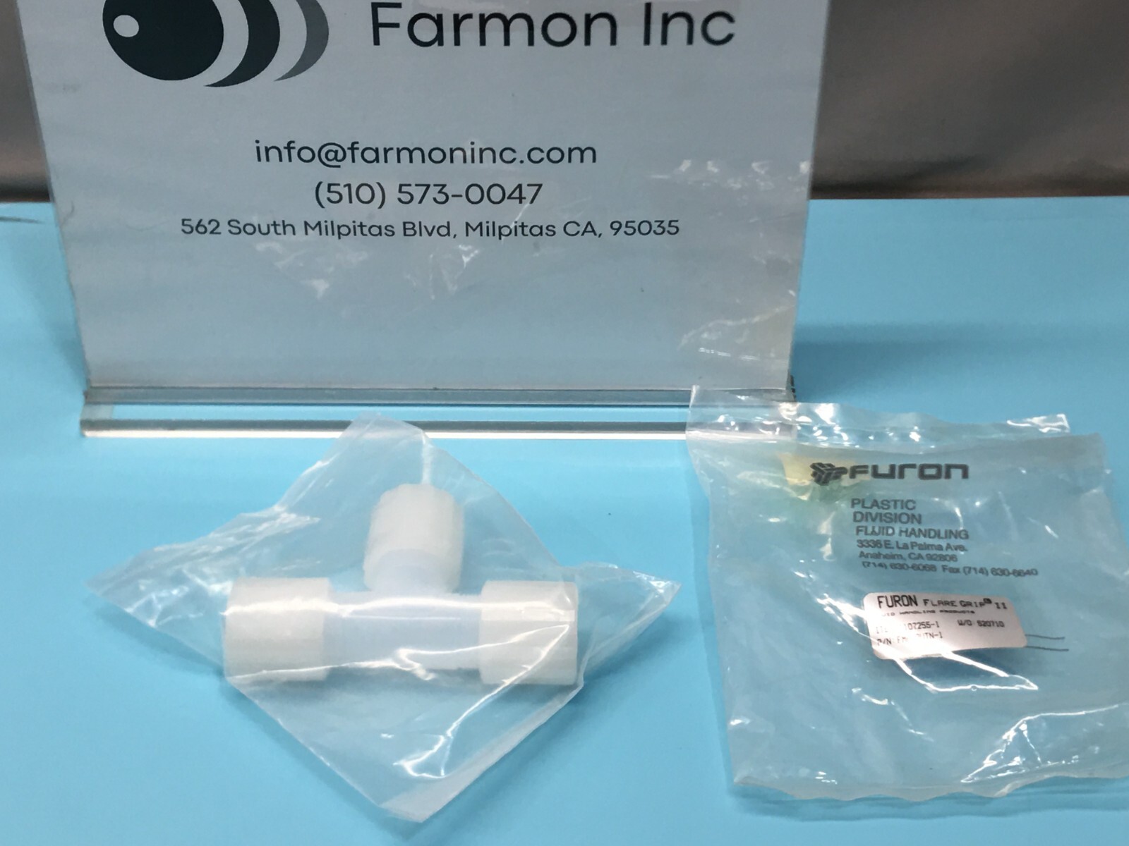 Furon FMF12UTN-1 Flare Grip II Union Tee, 170211