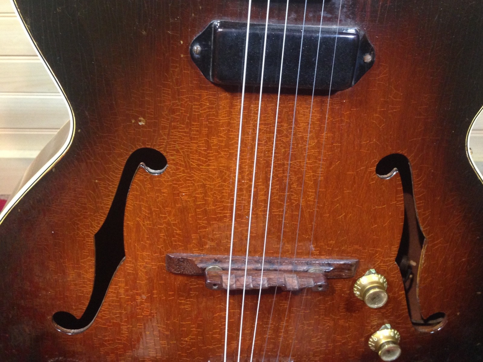 1946(?) Gibson ES-300 Electric Guitar, Killer Jazzbox, WWII Top of the Line!