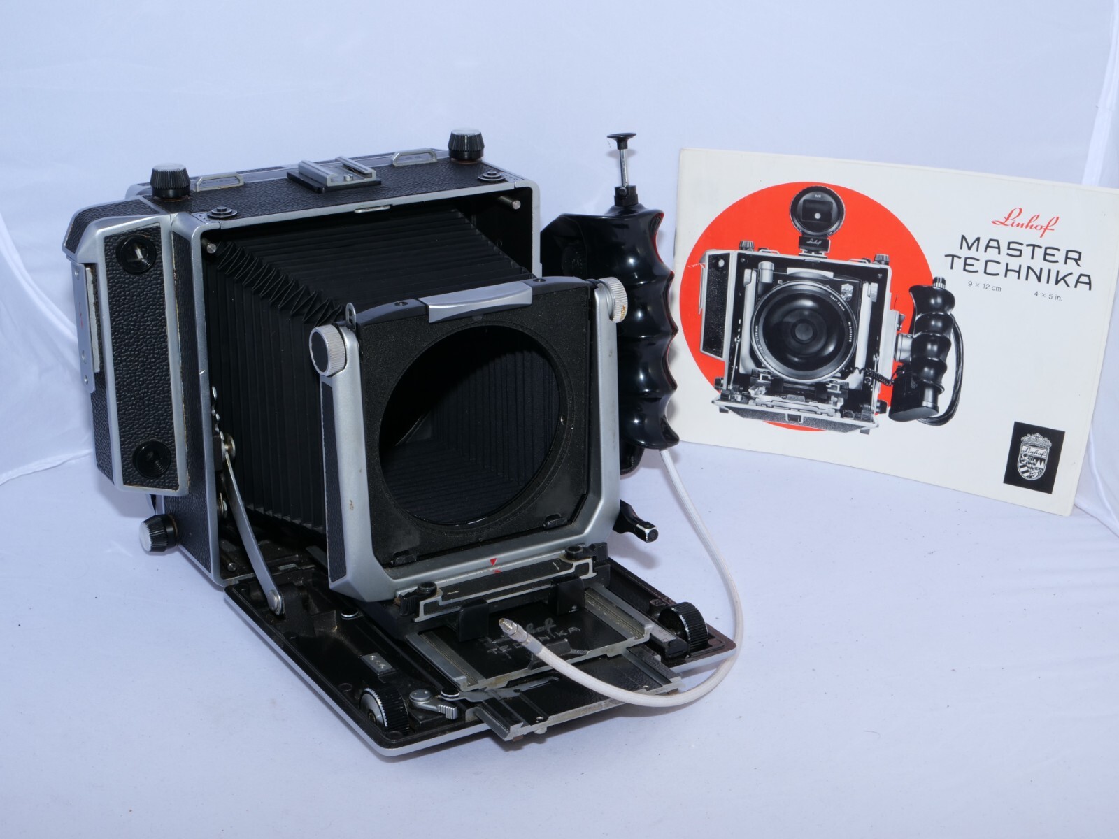 Linhof 4x5判の大型カメラMaster Technika開封未使用品 Linhof 4x5 Master Technika Field Camera. New Bellows