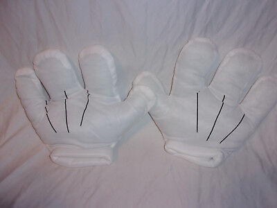 Costume USA Mickey Minnie Mouse Hands 11