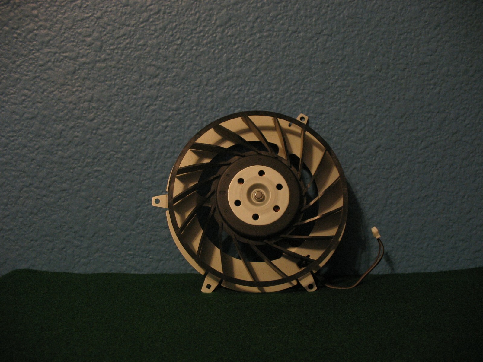 ORIGINAL PLAYSTATION 3 (PS3) FAT CONSOLE 17 BLADE REPLACEMENT FAN - Kfb1412h