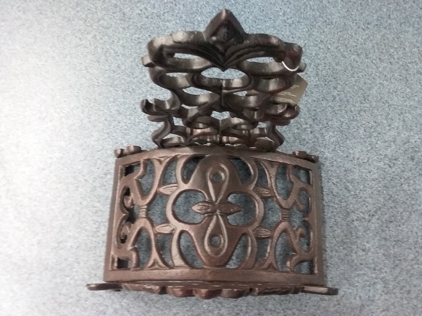 Esschert Design CB6 Cast Iron Hoseholder