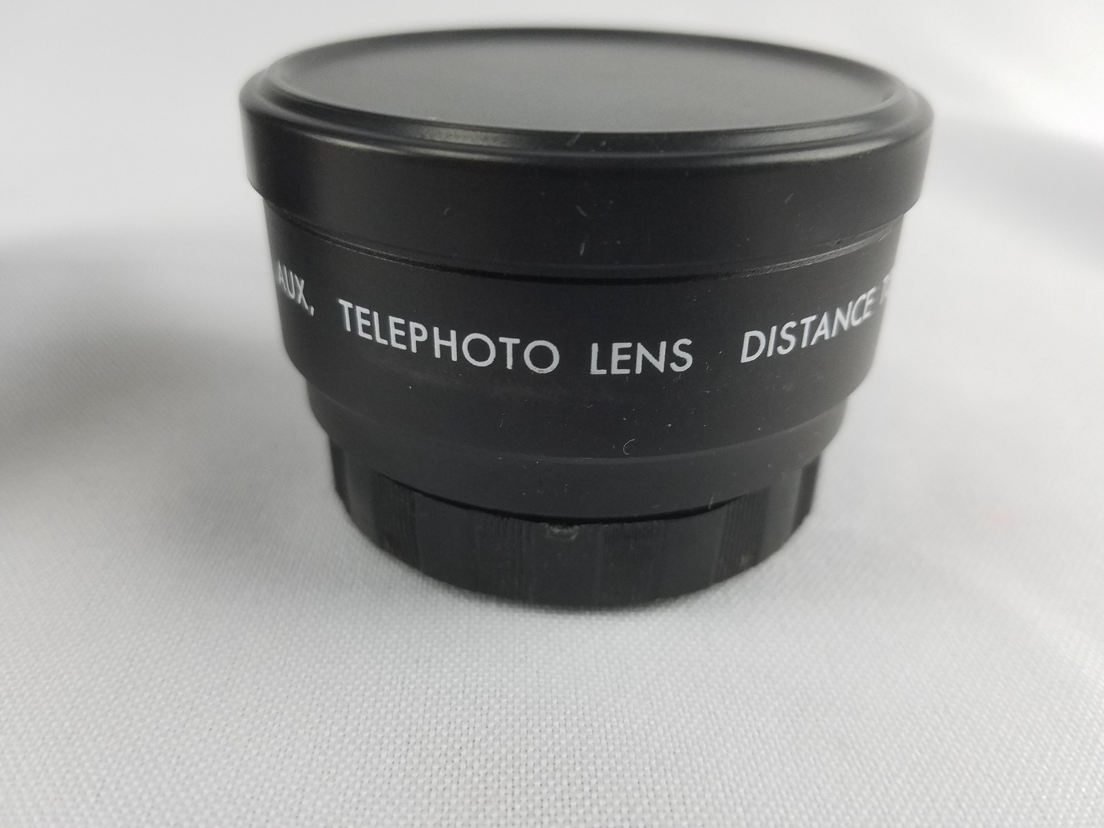 Lenmar Aux Telephoto Lens distance to oblect 2m japan