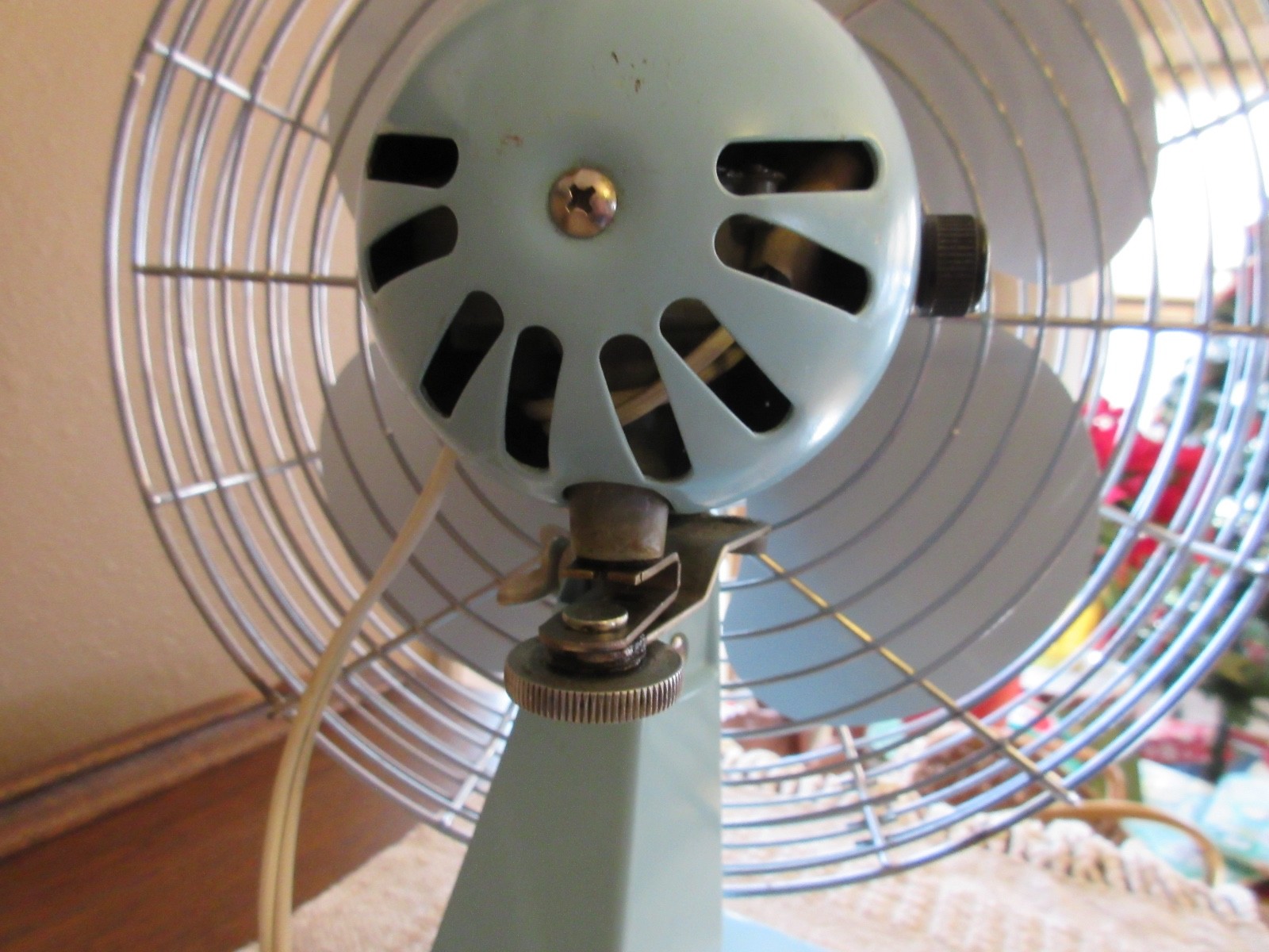 VTG RETRO Superior Electric Products Corp. Oscillating Fan Light Blue Works!