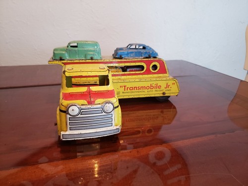 Vintage 1940's Wyandotte Yellow & Red 