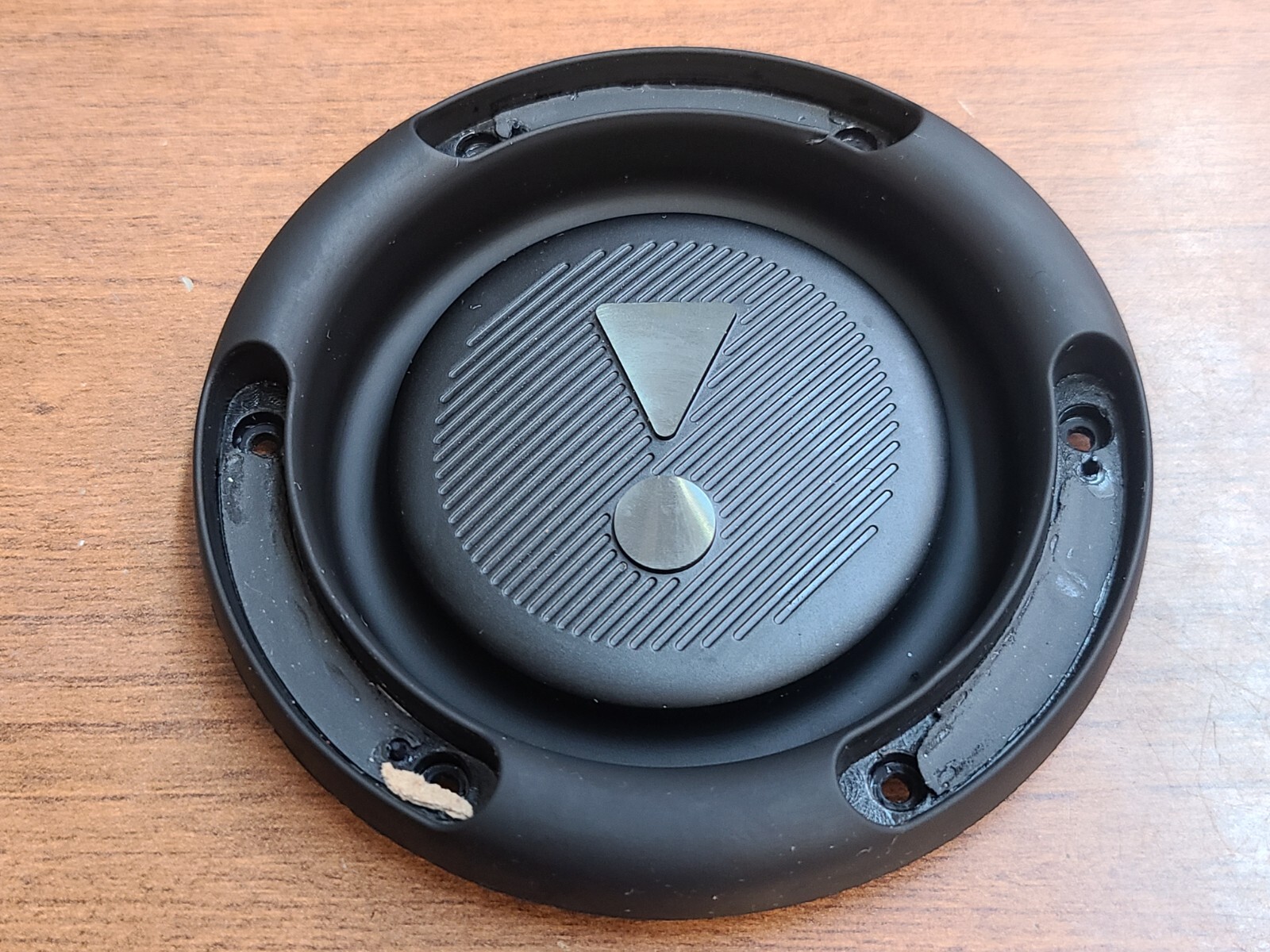 JBL XTREME3 ブラック 中古 左側のラバー表面状態が悪い