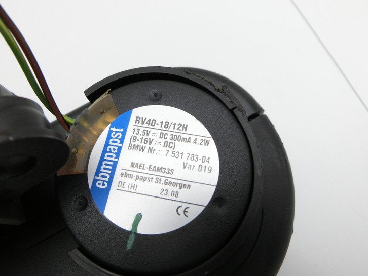 BMW E60 525i LCI 07-10 Lüfter Gebläse für Display Navigation Head-Up BMW E60 525i LCI 07-10 06.10.2008 12907531783... Vorschau 4