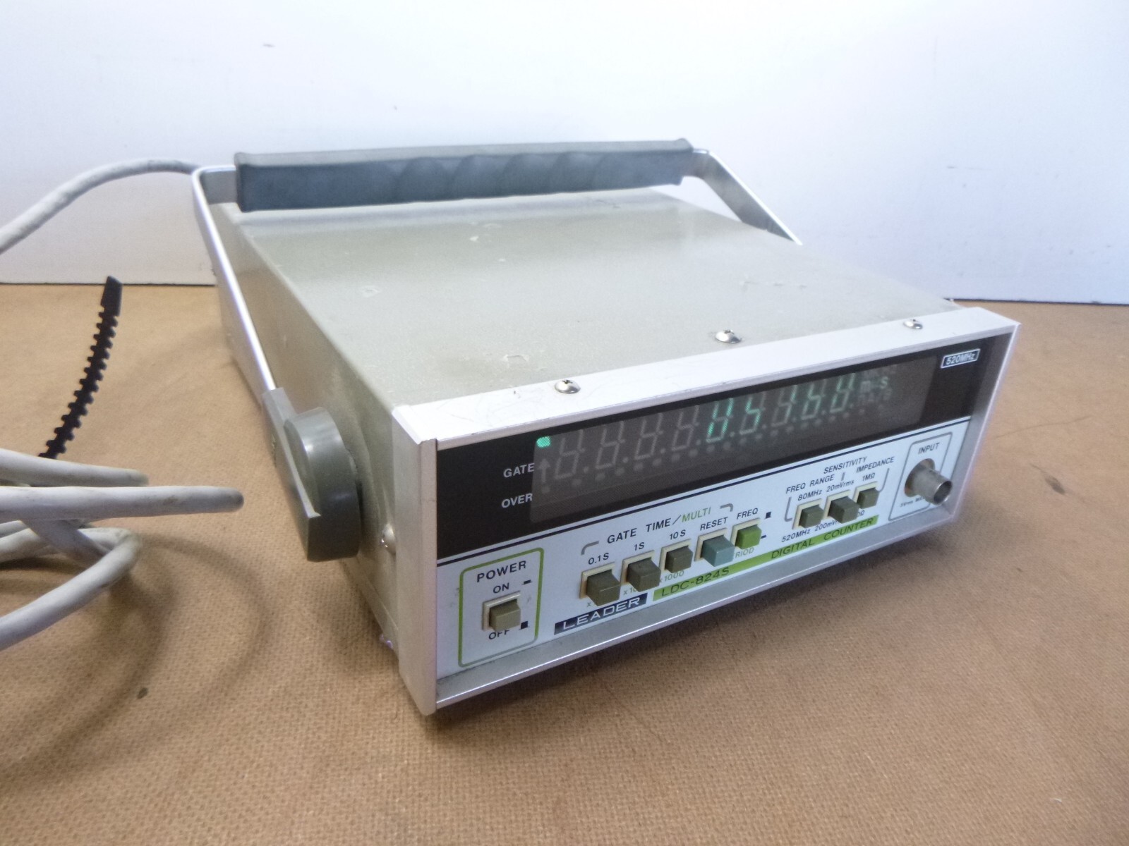 LEADER LDC 824 周波数カウンター 520MHz