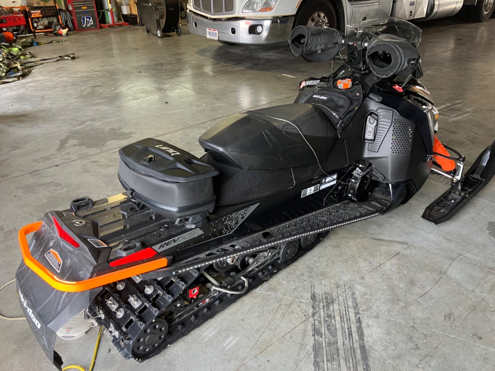 2017 Skidoo Renegade X 4 Stroke Xs Chassis 137 Track Used Skidoo for