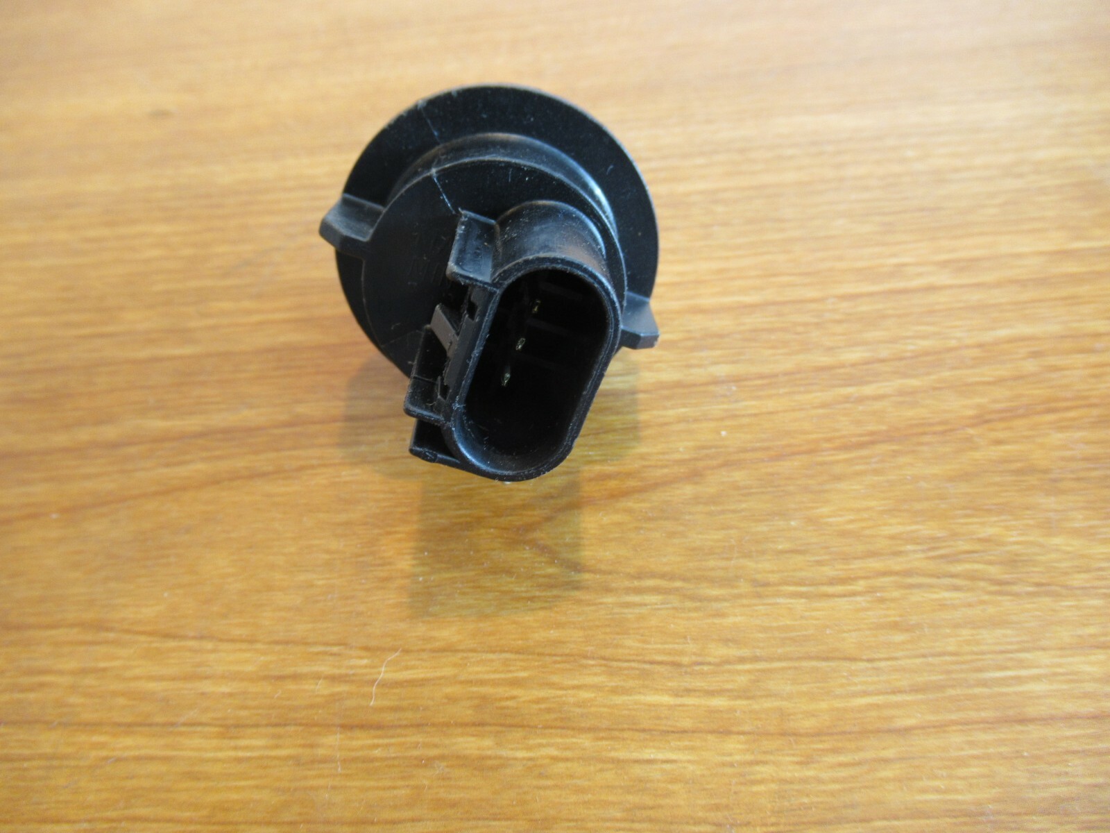 20112016 Jeep Front Right Or Left Park & Turn Signal Socket eBay