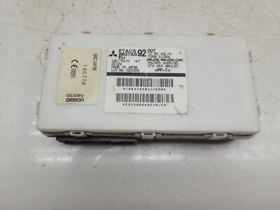 Mitsubishi L200 MK4 (KB4) ETACS Control Module Fuse Box Unit 8637A592