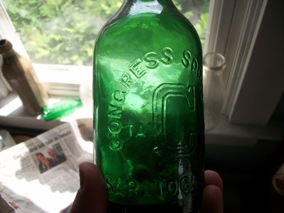 CONGRESS SPRING CO SARATOGA NEW YORK CONGRESS WATER ODD 7-UP GREEN COLOR 1870S