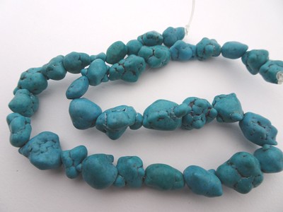 15 1/4'' Strand Turquoise Nugget Stone Beads 7-17mm Long A604 DNG