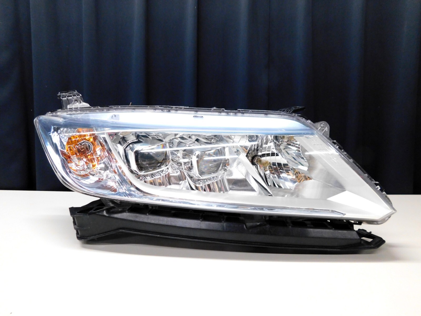 レビュー高評価の商品 Honda Grace Hybrid GM4 Genuine Right LED Headlight Headlamp パーツ
