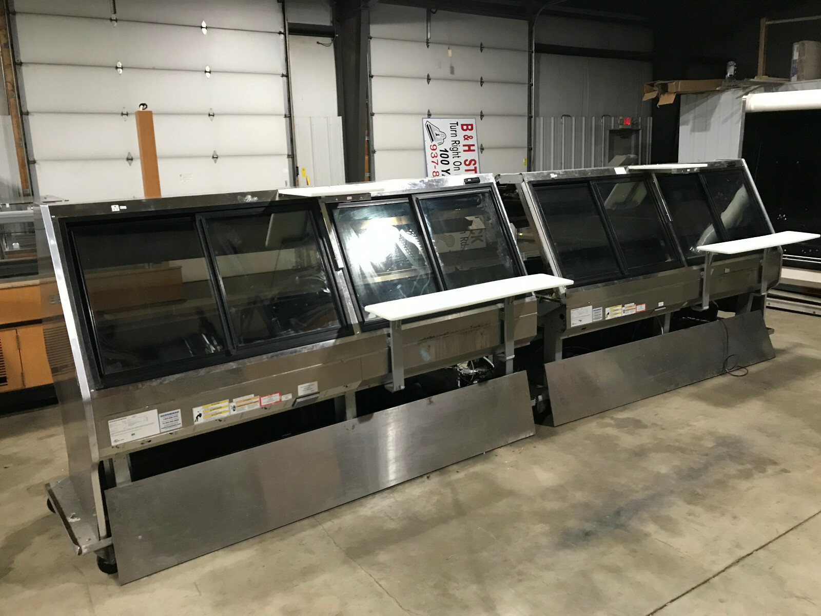 Hussmann Straight Glass ESGMS 16' Red Meat Gravity Coil Service Case 2014 Model