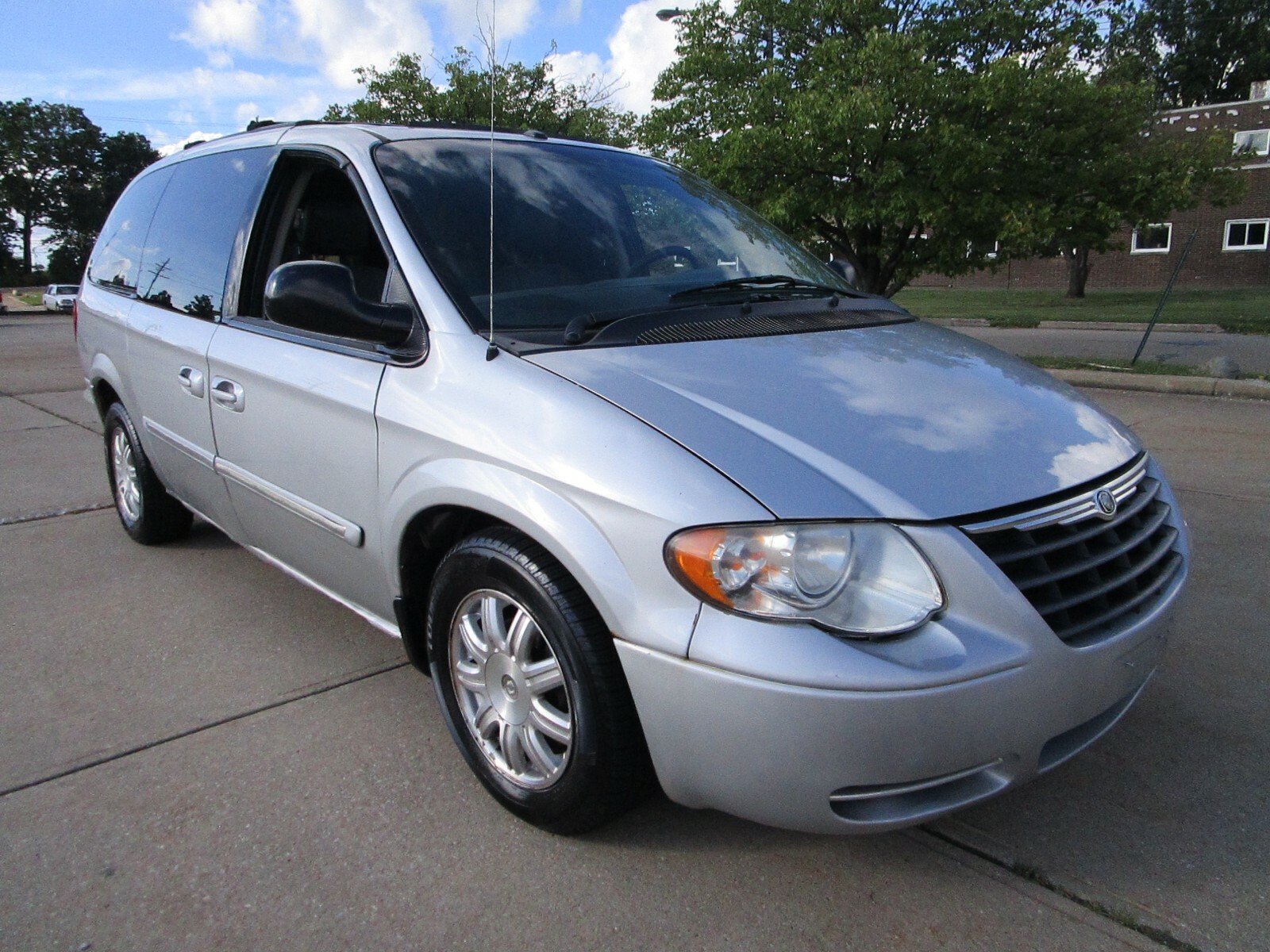 2007 Chrysler Town & Country Touring Vcr 133k Runs Excellent Clean Van