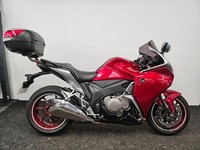 HONDA VFR1200F ** TOP BOX - CRASH PROTECTORS - MOT TILL MARCH 2027 **