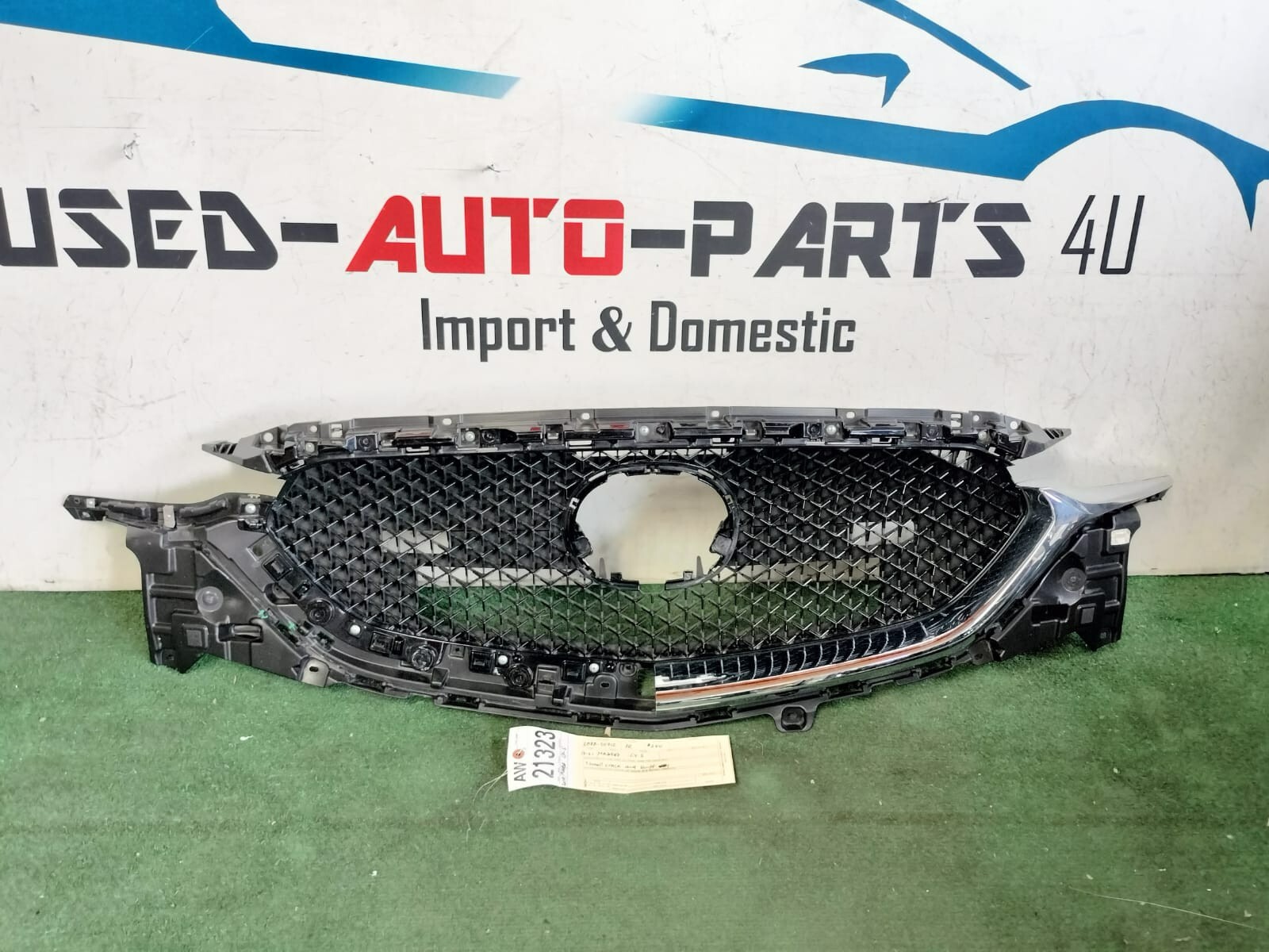 めんこ pkcz 1 small crack 2017-2021 MAZDA CX5 CX-5 FRONT GRILLE OEM 2018