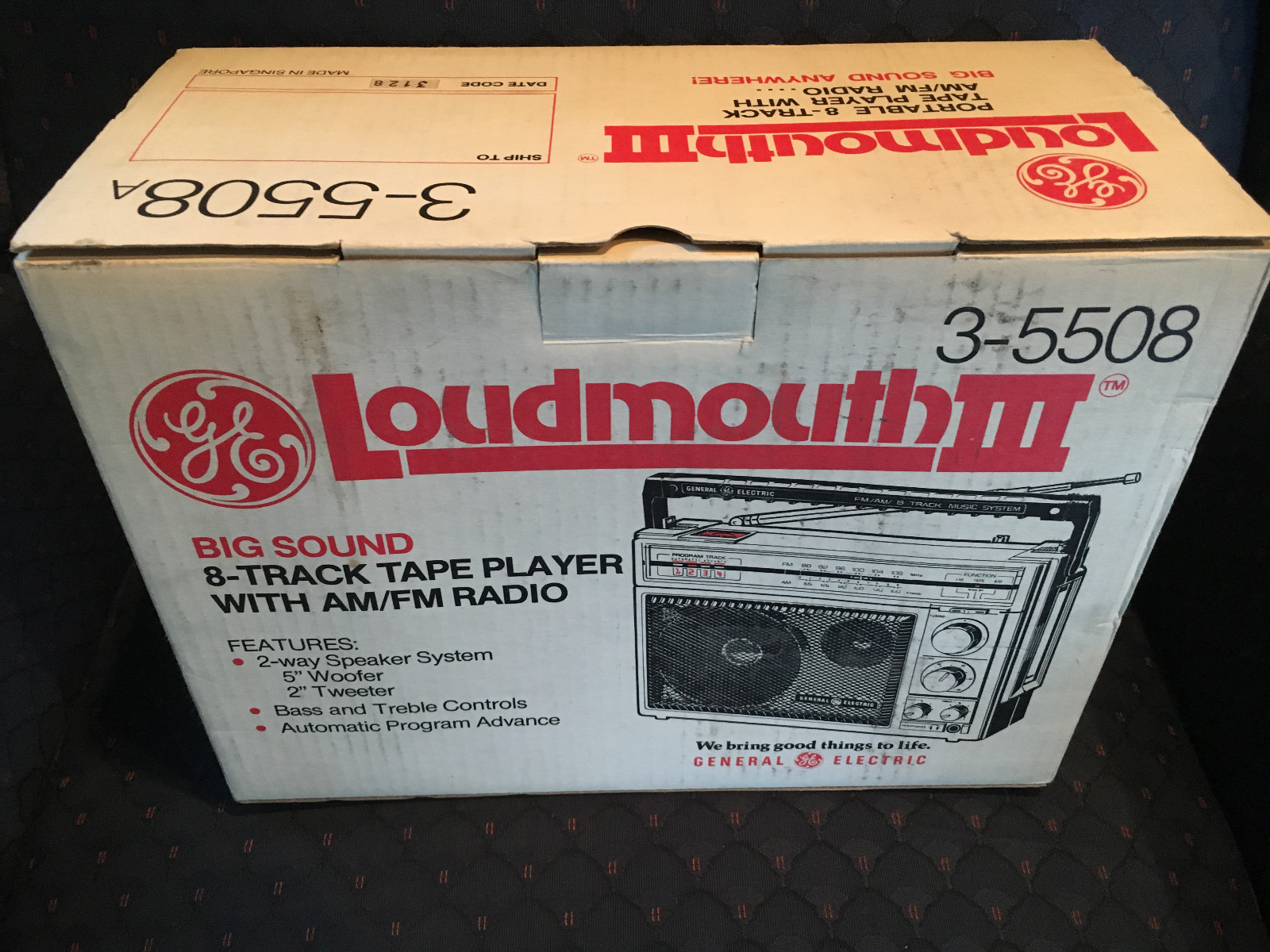 NOS vintage GE General Electric AM/FM Radio 8 Track Player Loudmouth III 3-5508