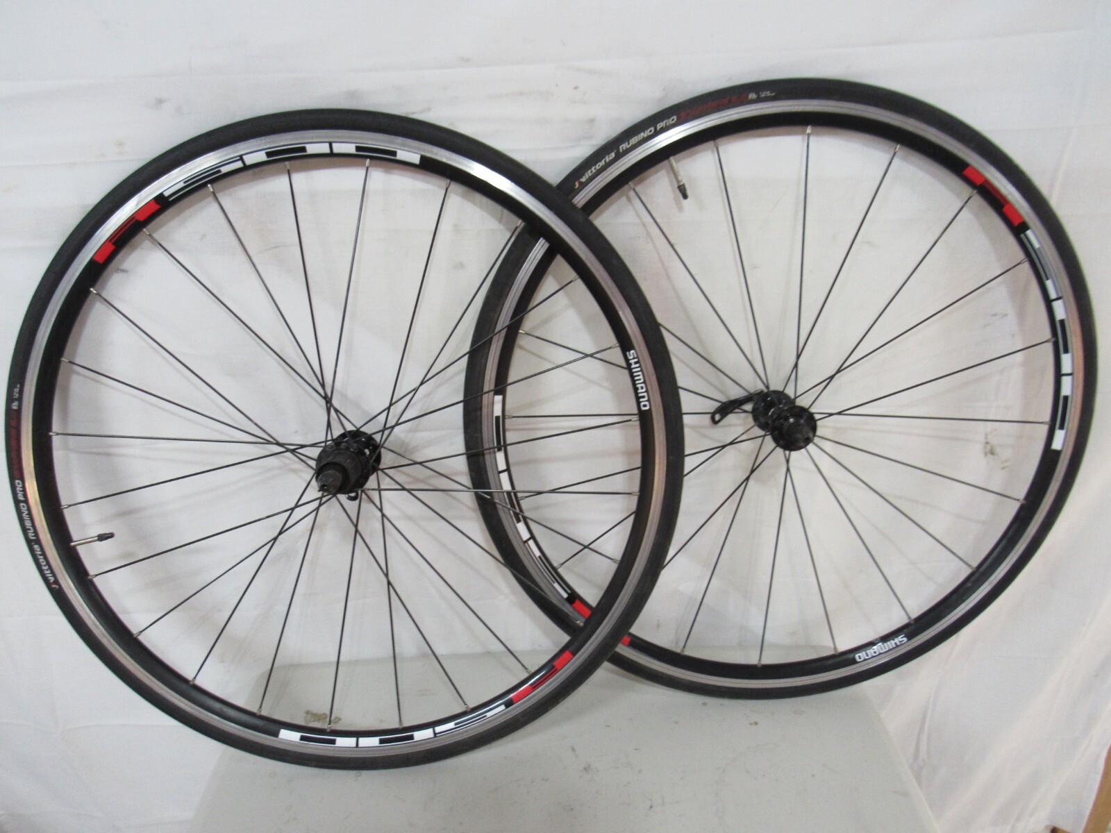 Shimano R500 WH-R501 10 Spd Alloy Clincher Road Bike Shimano R500 WH-R501 10 Spd Alloy Clincher Road Bike