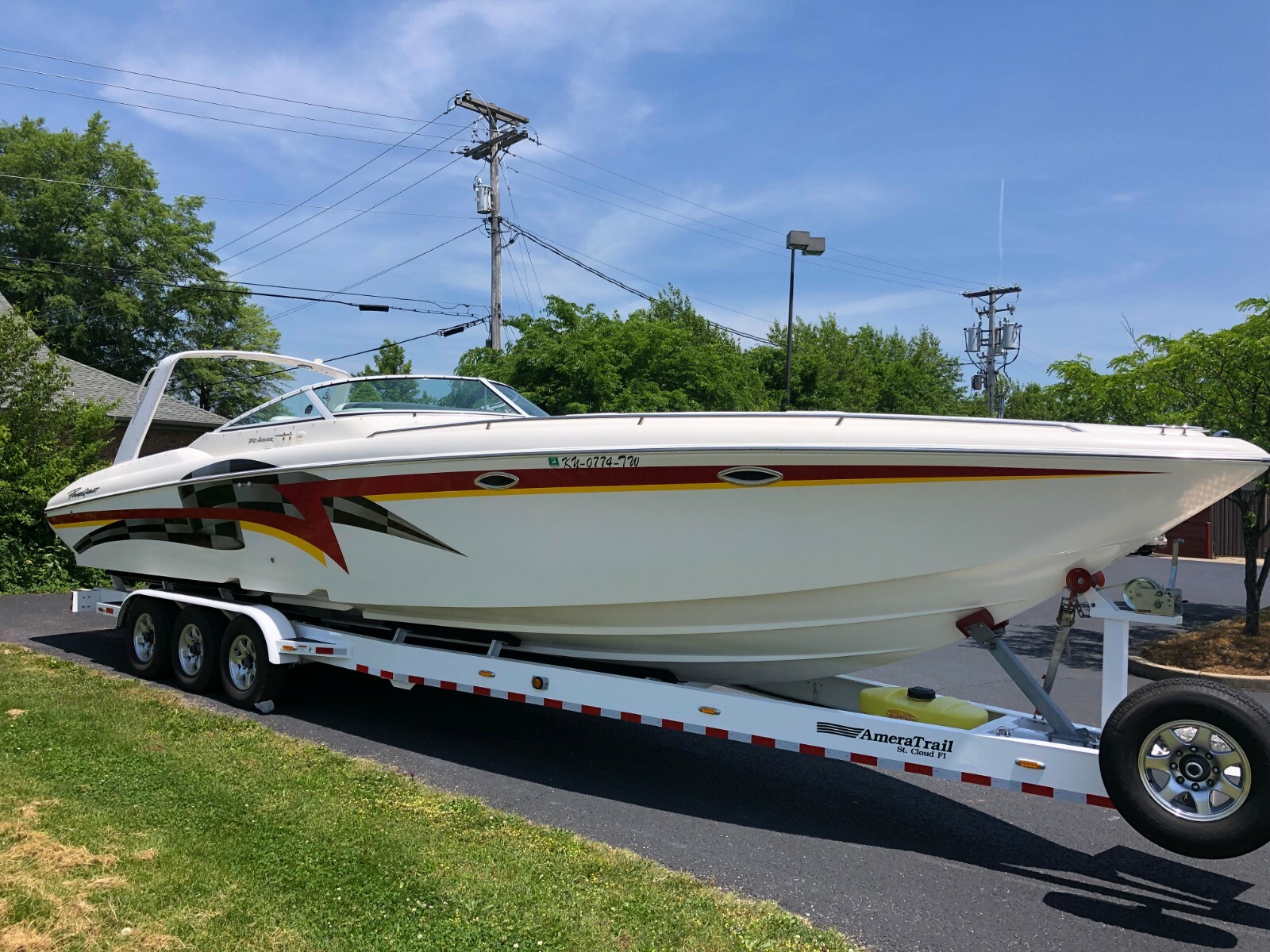 2001 Powerquest 380 Avenger Super Mint and Low Hours