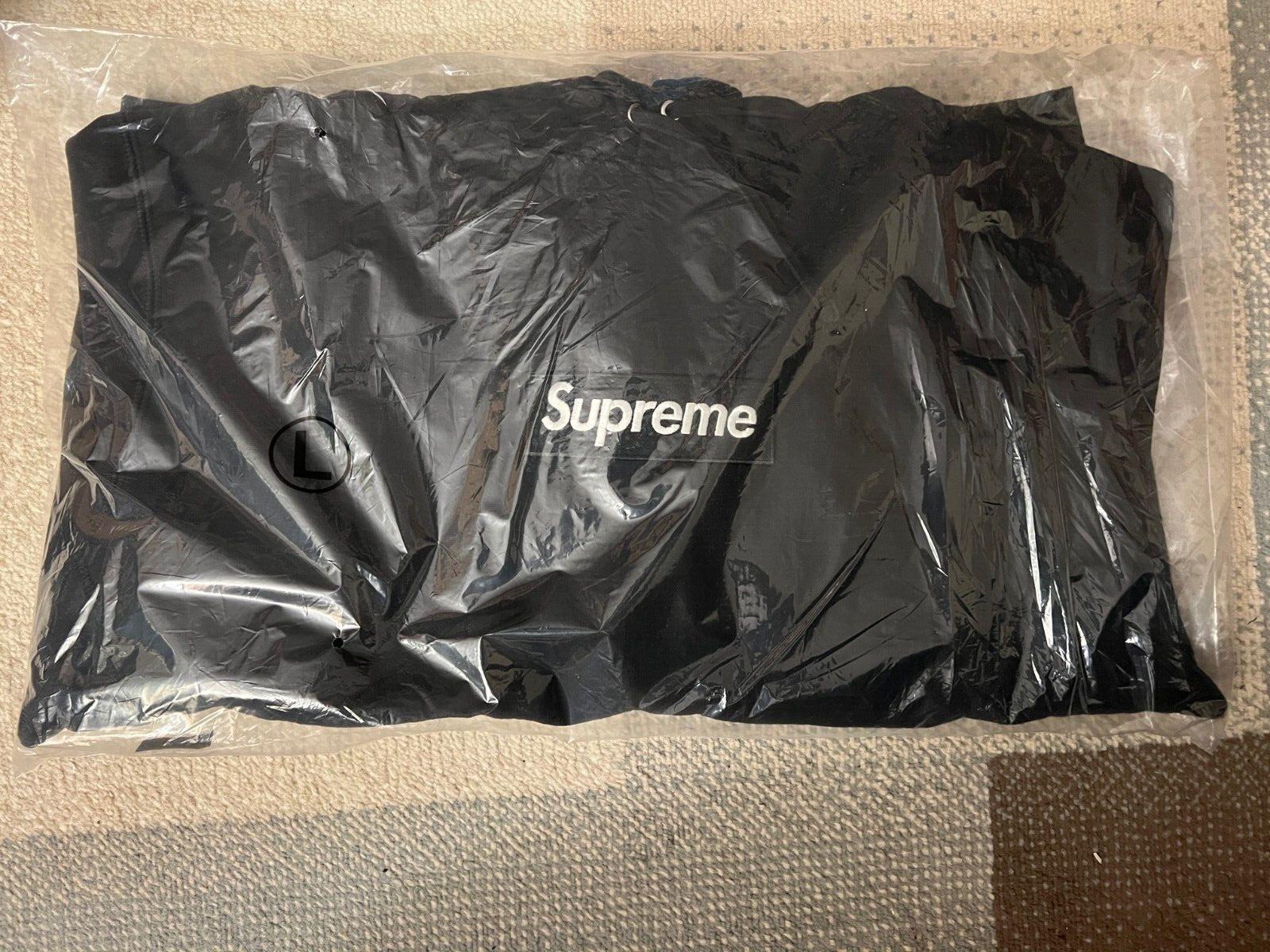 NEW Supreme Box Logo Hooded Sweatshirt (FW23) black size NEW Supreme Box Logo Hooded Sweatshirt (FW23) black size