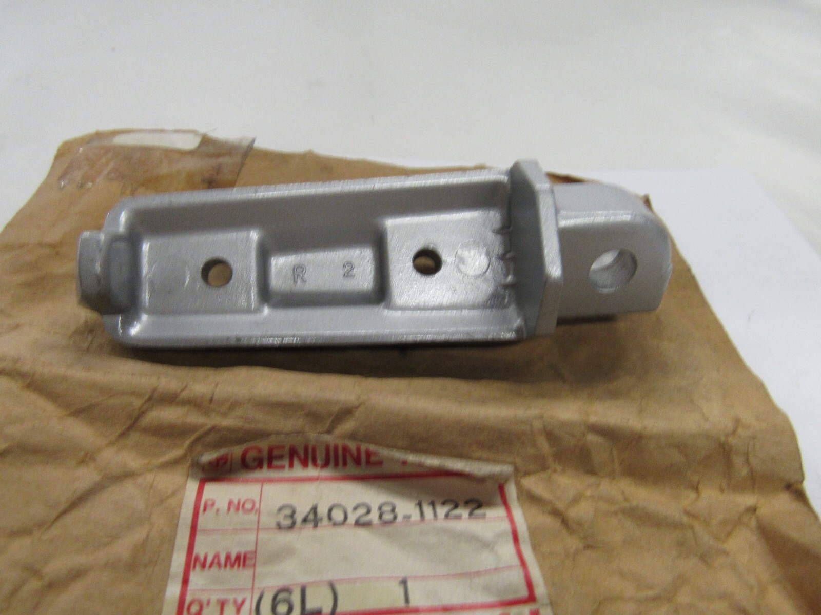 Kawasaki ZX600 ZX900 ZX1000 NINJA EN450 NOS OEM RH Rear Foot