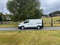 RENAULT TRAFIC SL28 2.0 BLUE DCI 130PS BUSINESS L1H1 SWB VAN 22 REG 35,800 MILES