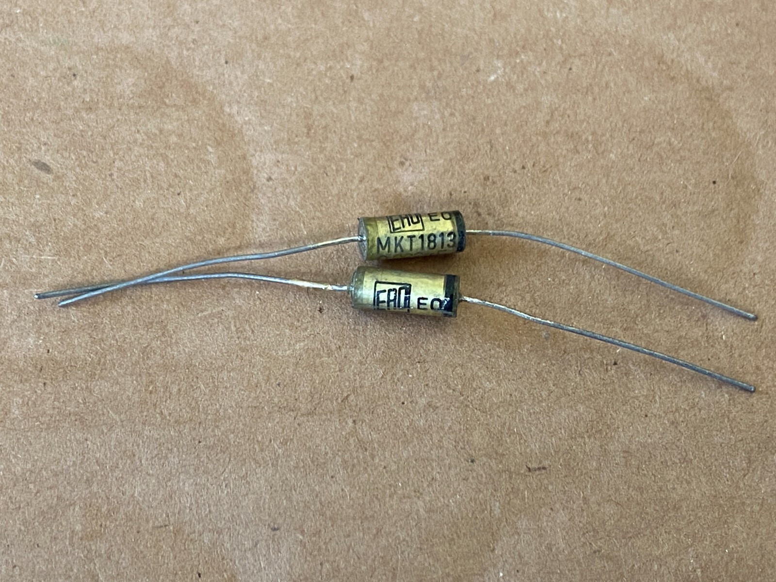 efnoo 2 NOS Vintage Ero .022 uf 400v Capacitors Guitar Amp Tone
