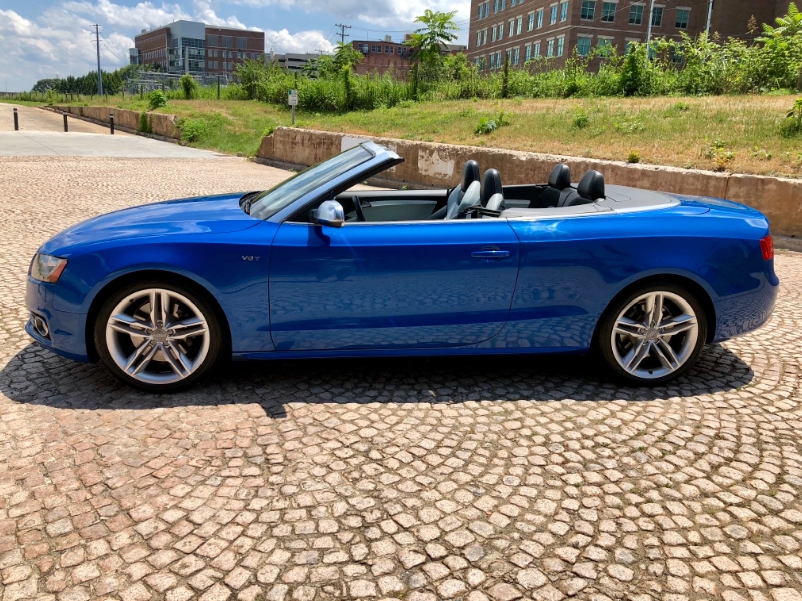 2010 Audi S5 Premium Plus 2010 AUDI S5 Cabriolet Quattro Premium Plus 3.0T