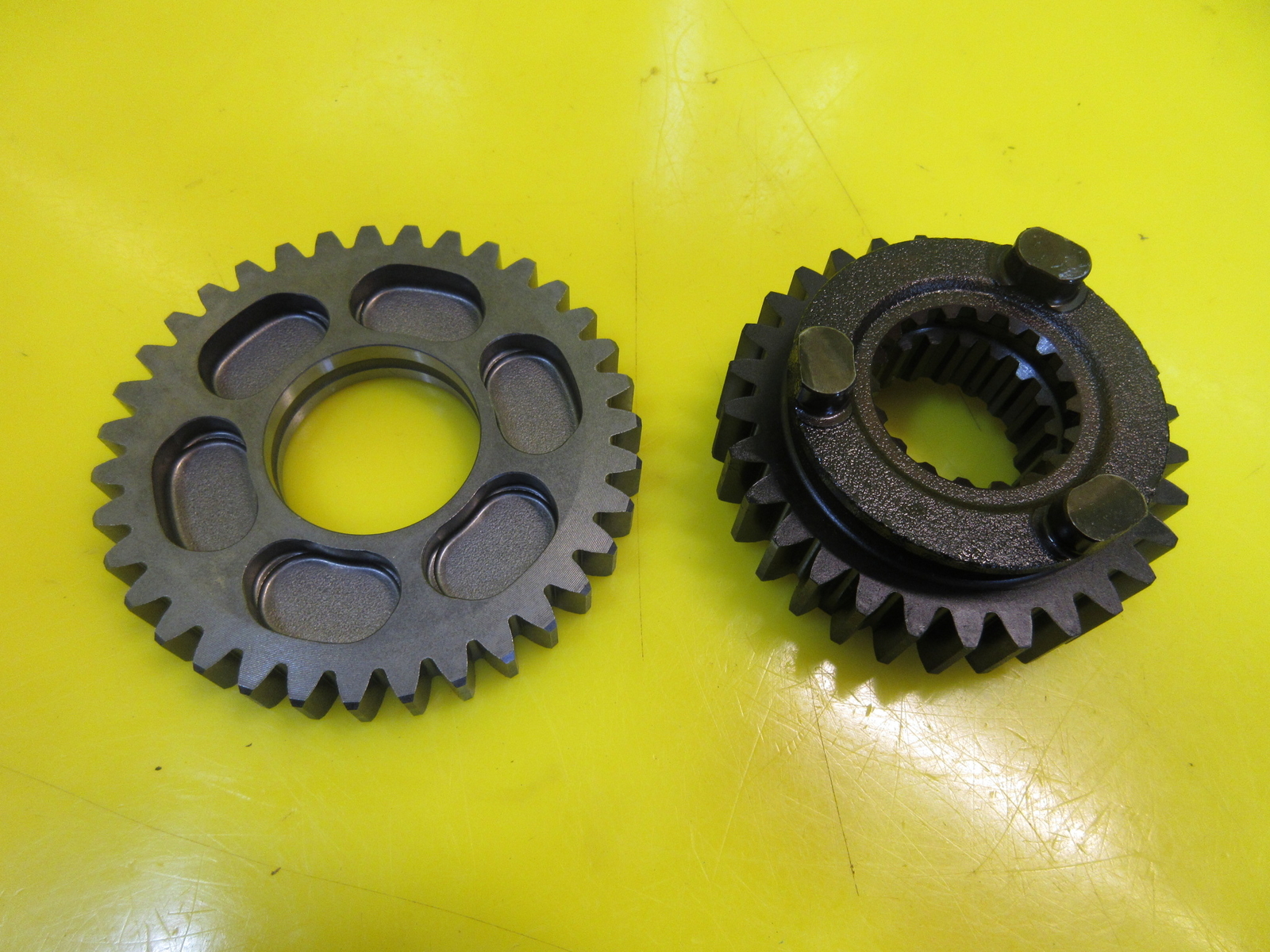 NEW OEM YAMAHA YZF R1 YZFR1 2ND & 6TH GEAR TRANSMISSION