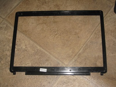 Toshiba Satellite A105-S2141 Front LCD Bezel with Latch V000060010 (E32-05)