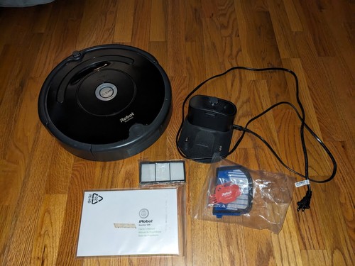 iRobot Roomba 800 Robotic Vacuum Cleaner with Accessories