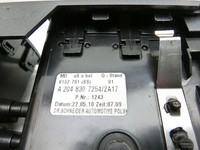Mercedes S204 C180 09-14 Luftdusche Luftdüse Mitte Mercedes S204 C180 09-14 01.06.2010 A2048307254 A20483072542A17... Vorschau 4