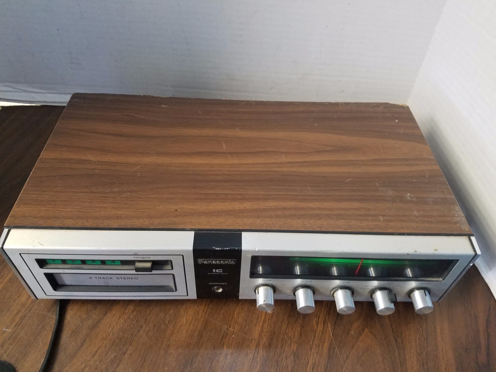 vintage panasonic model re-8030 am/fm stereo 8 track